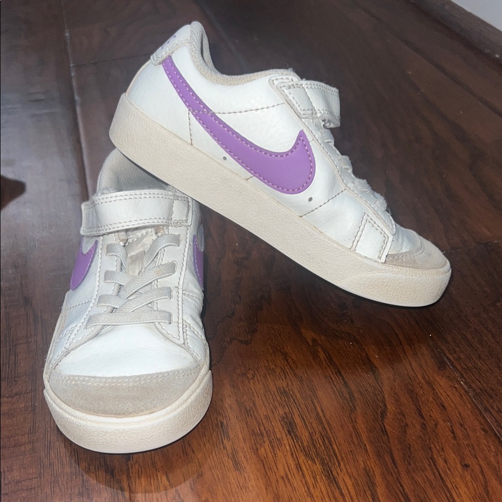 Nike White and Lavender Sneakers